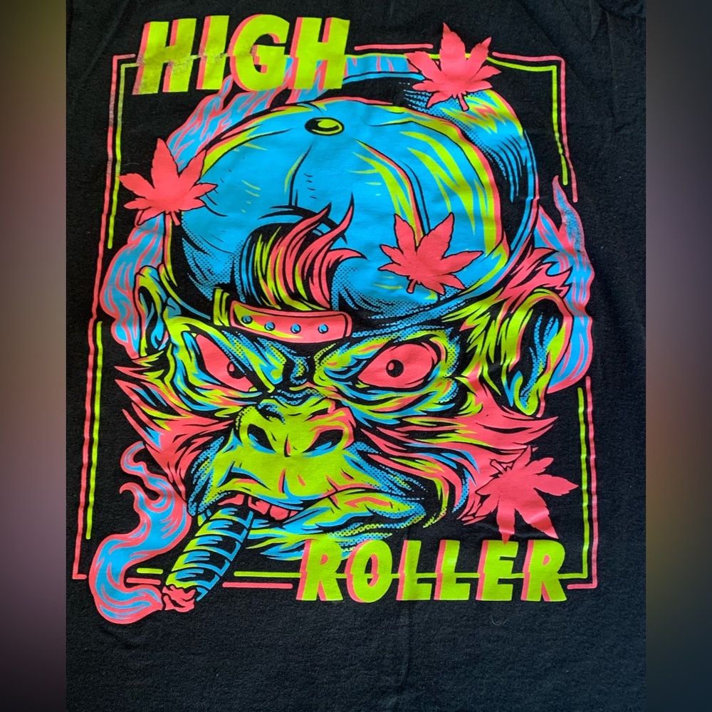 SPENCERS High Roller Graphic Monkey & Leaf Neon Colors & Black Tee Shirt T-Shirt